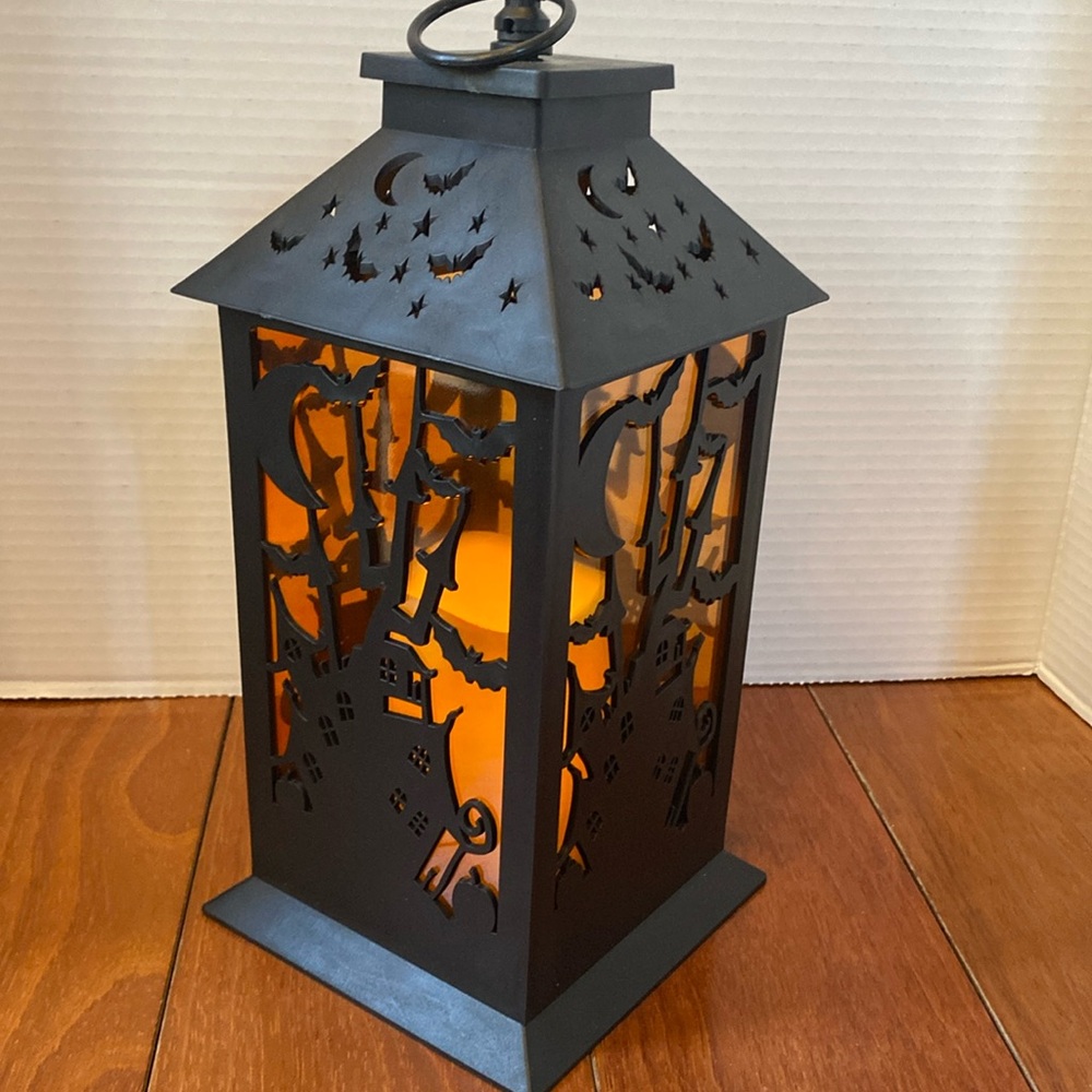 Halloween haunted House light up plastic lantern 11” battery operated